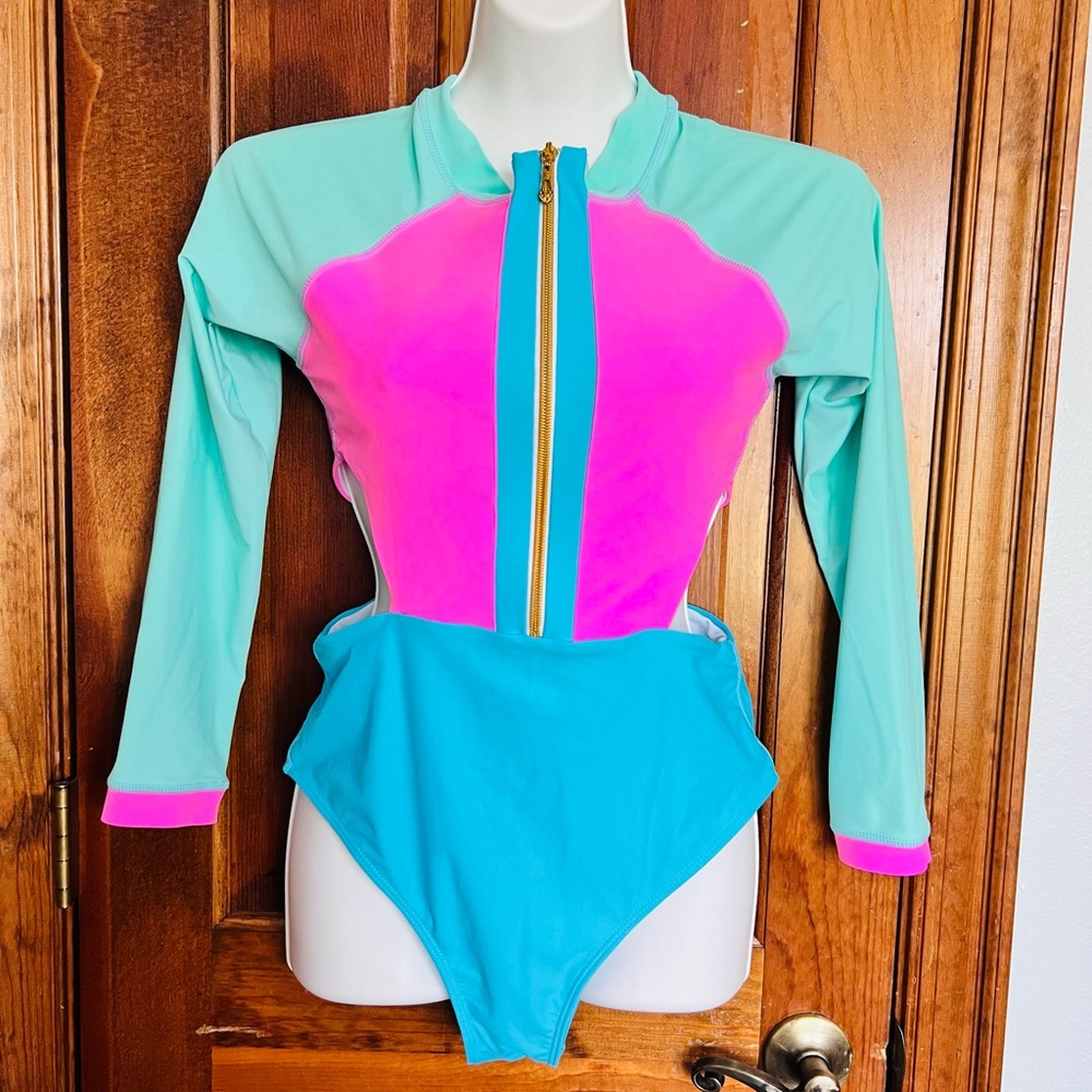 One piece swimsuit